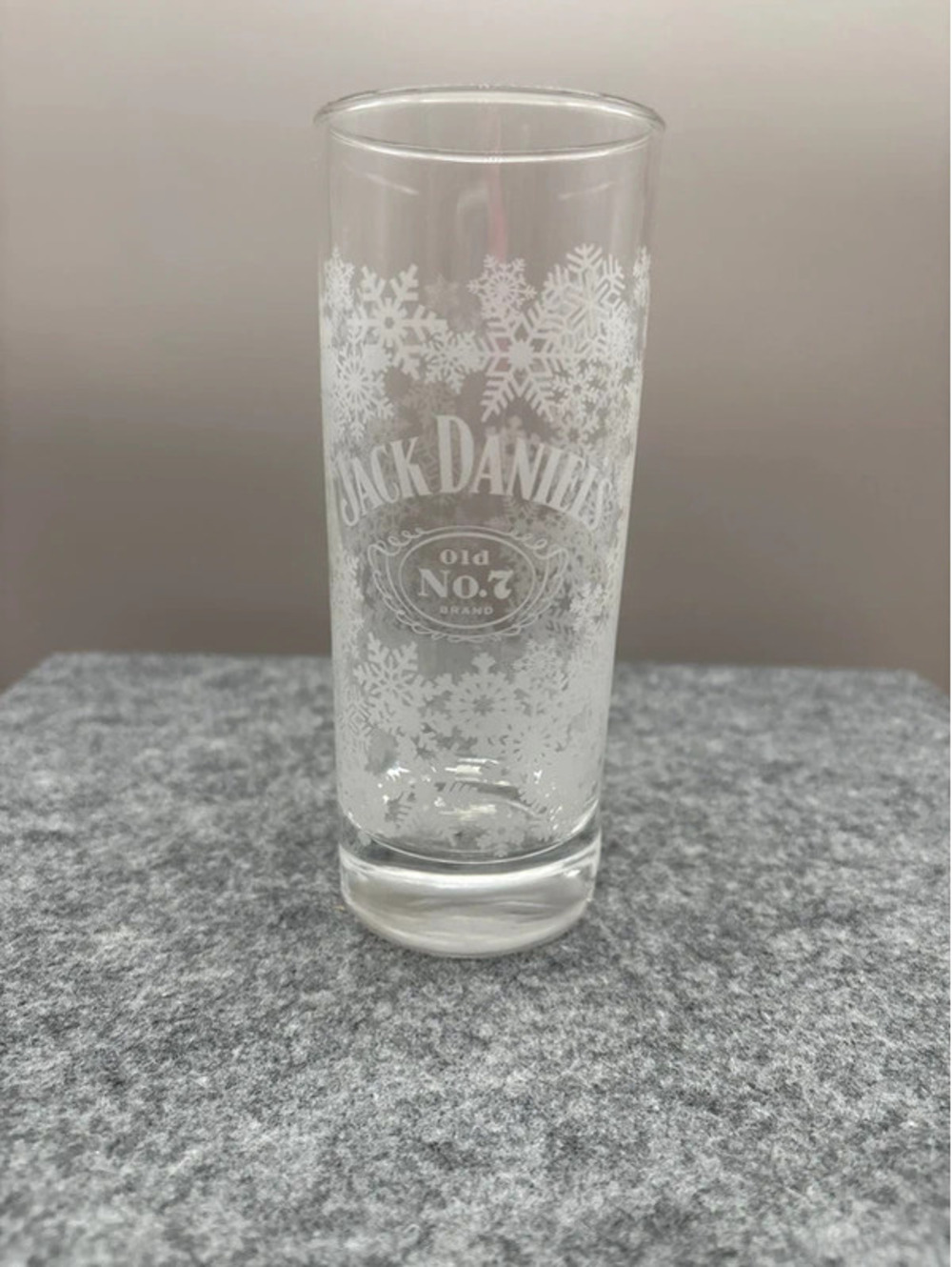 Jack Daniel's Old No. 7 Snowflake Highball Glass Etched Winter Holiday Whiskey